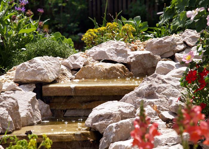 Wasserlauf im Garten
